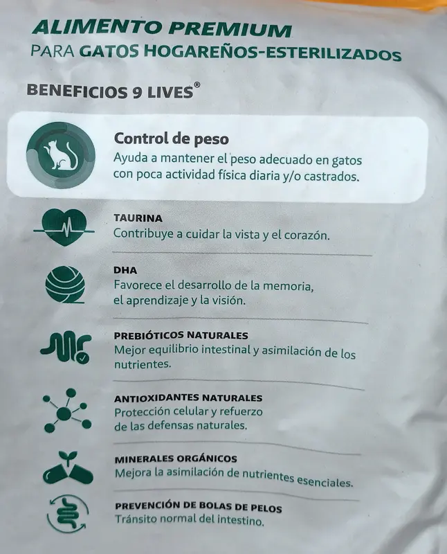 Foto de 9 Lives Delicias Hogareños - Esterilizados